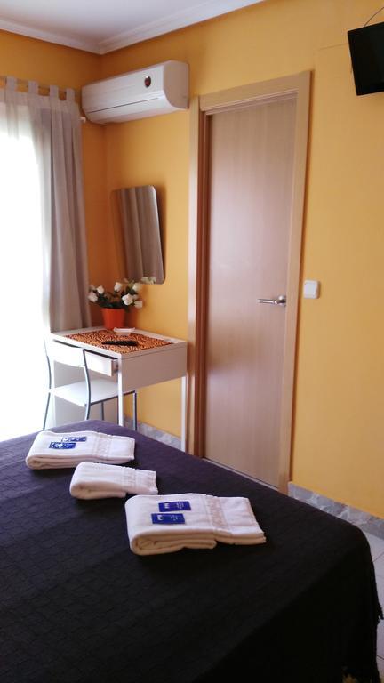 Hotel Hp Castelldefels Exterior foto